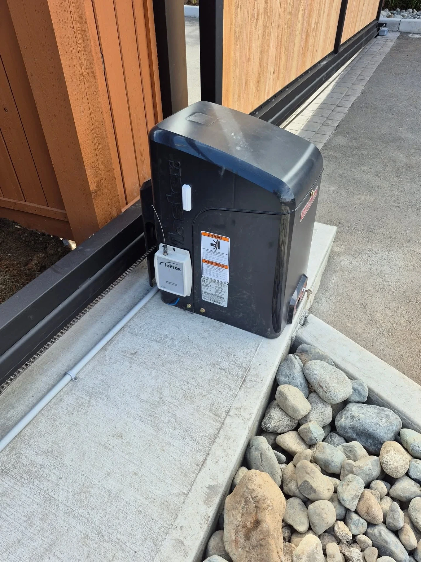 Residential gate opener motor and control panel